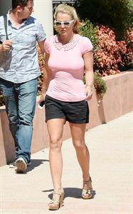 Britney Spears at Wildflour Bakery and Cafe in Agoura, California on August 26, 2014
