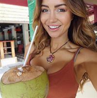 Pia Muehlenbeck taking a selfie