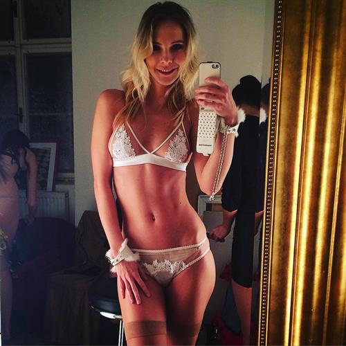 Tereza Jelinkova in lingerie taking a selfie