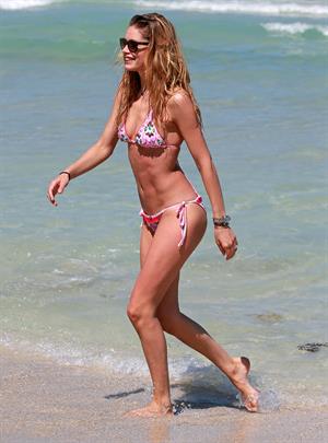Doutzen Kroes enjoys a day on the beach in Miami Beach, FL on April 28, 2013