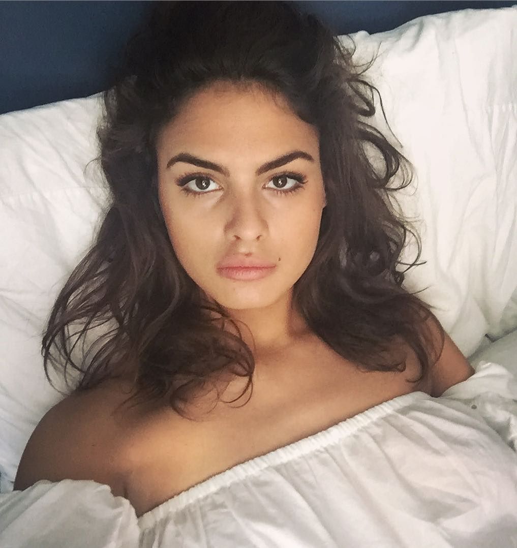 Bojana Krsmanovic taking a selfie