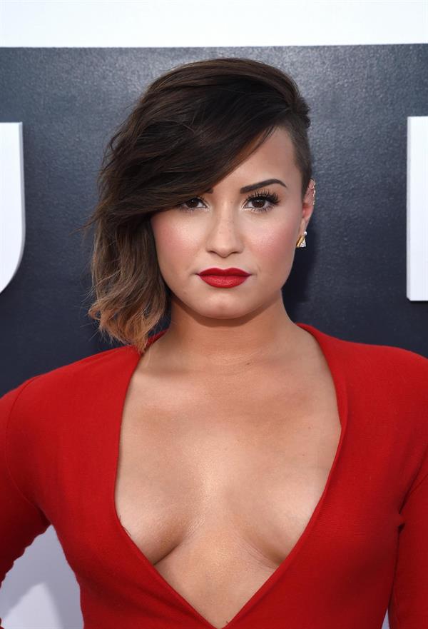 Demi Lovato at the 2014 MTV Video Music Awards, Inglewood August 24, 2014