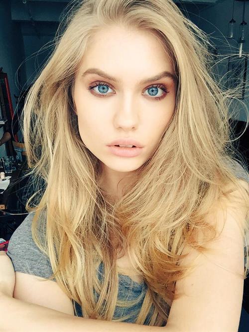 Alexandria Morgan taking a selfie