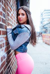 Jen Selter in Yoga Pants - ass