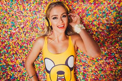 Stephanie Claire Smith