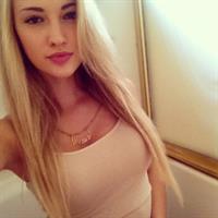 Anna Faith Carlson taking a selfie