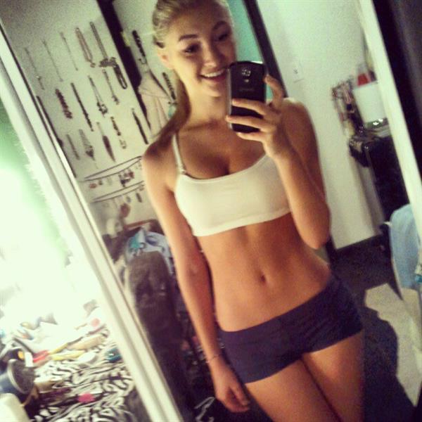 Anna Faith Carlson taking a selfie