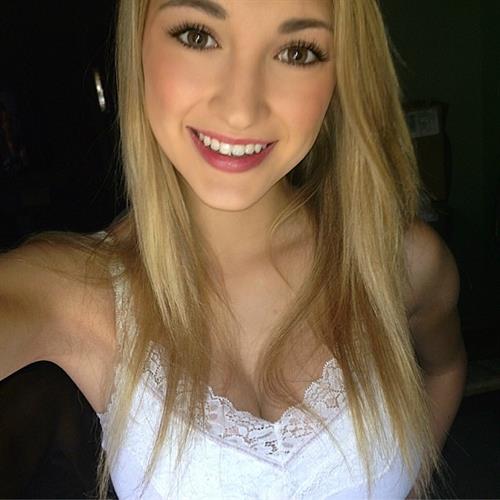 Anna Faith Carlson taking a selfie