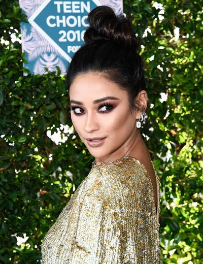 Shay Mitchell