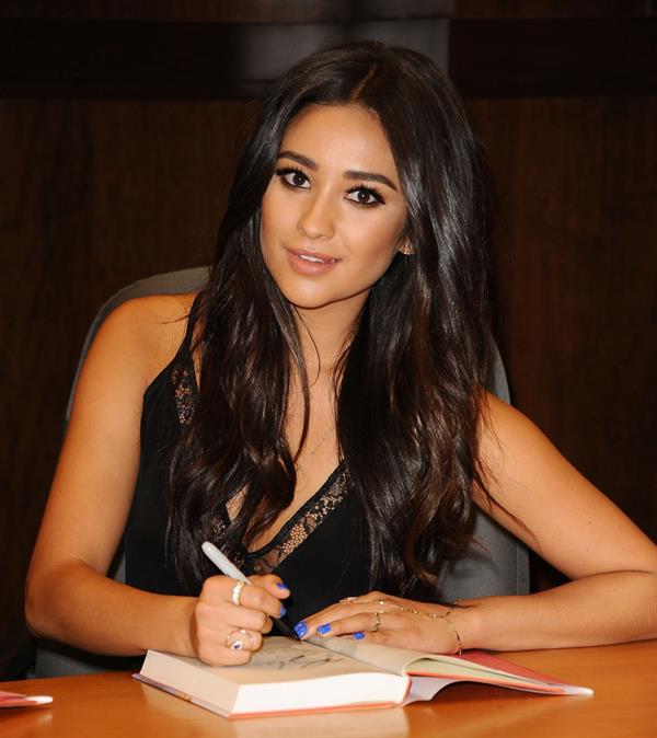 Shay Mitchell