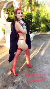 Bella Thorne in lingerie