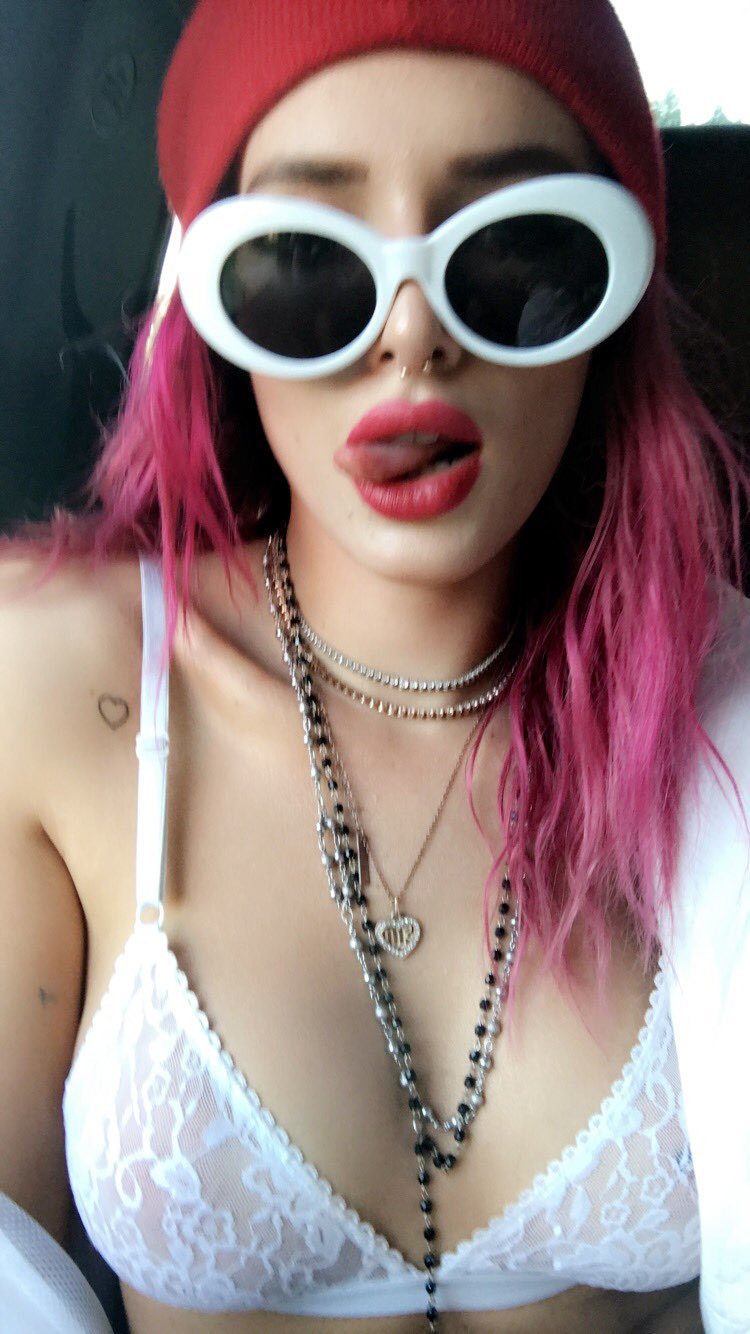 Bella Thorne in lingerie