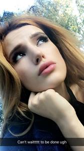 Bella Thorne taking a selfie