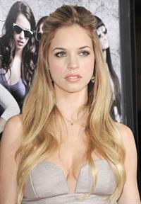 Alexis Knapp