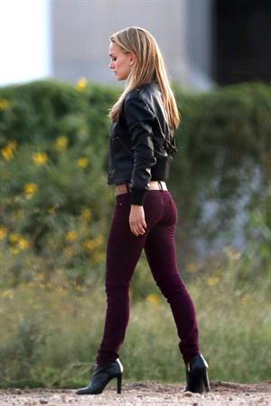 Natalie Portman on the set of a Terrence Malick film in Austin 10/20/12 