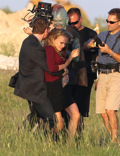 Natalie Portman On The Set Of Terrence Malick Film In Austin (10/10/12) 