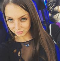 Foxy Di taking a selfie