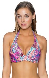 Elizabeth Turner in a bikini