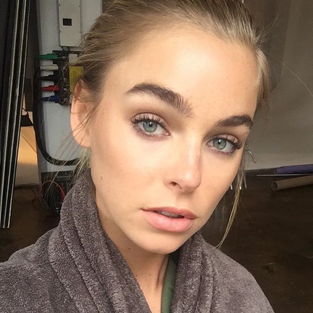 Elizabeth Turner taking a selfie