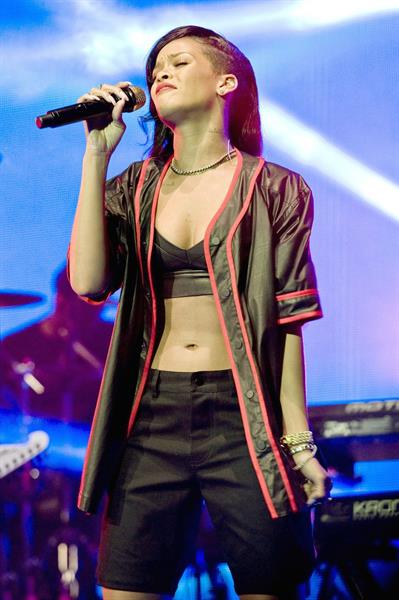 Rihanna Performing during 777 Tour in Mexico City November 14, 2012