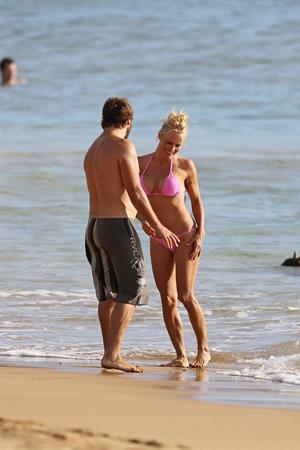 Pamela Anderson Wearing bikini on the beach in Hawaii - August 8, 2013 