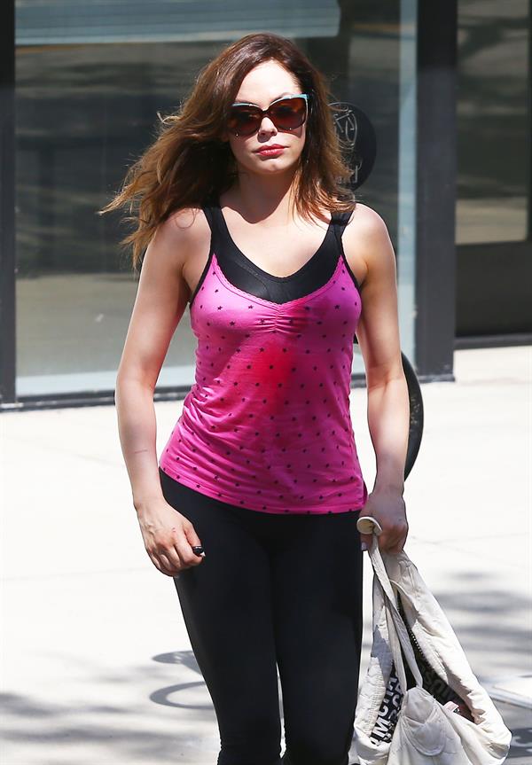 Rose McGowan - leaves a gym in Los Angeles October 4, 2012