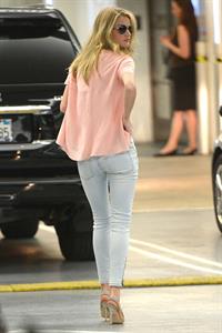 Rosie Huntington-Whiteley lunch at Soho House in LA 3/13/13 