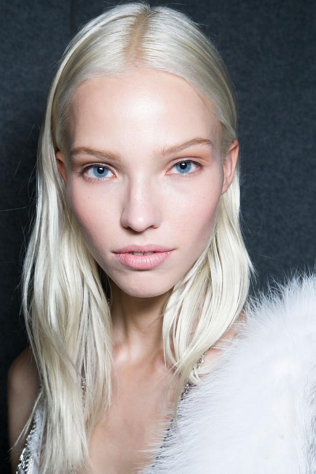 Sasha Luss Pictures