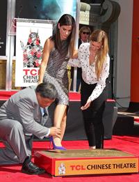 Sandra Bullock Immortalizal with hand and footprint Ceremony in Hollywood 25.09.13 