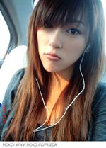 Hu Meng Yuan taking a selfie