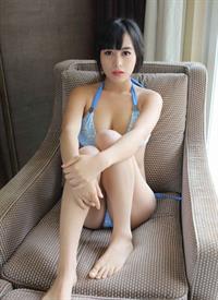 Huang Ke in a bikini