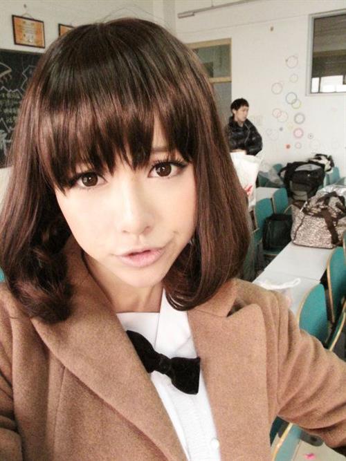 Huang Yi Lin taking a selfie