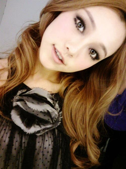 Huang Yi Lin taking a selfie