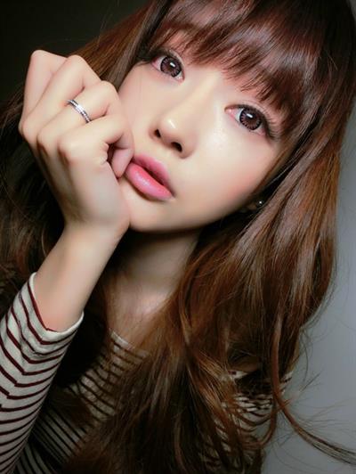 Kingboo taking a selfie