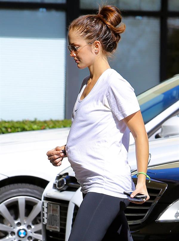 Minka Kelly at Earthbar in West Hollywood 11/9/12