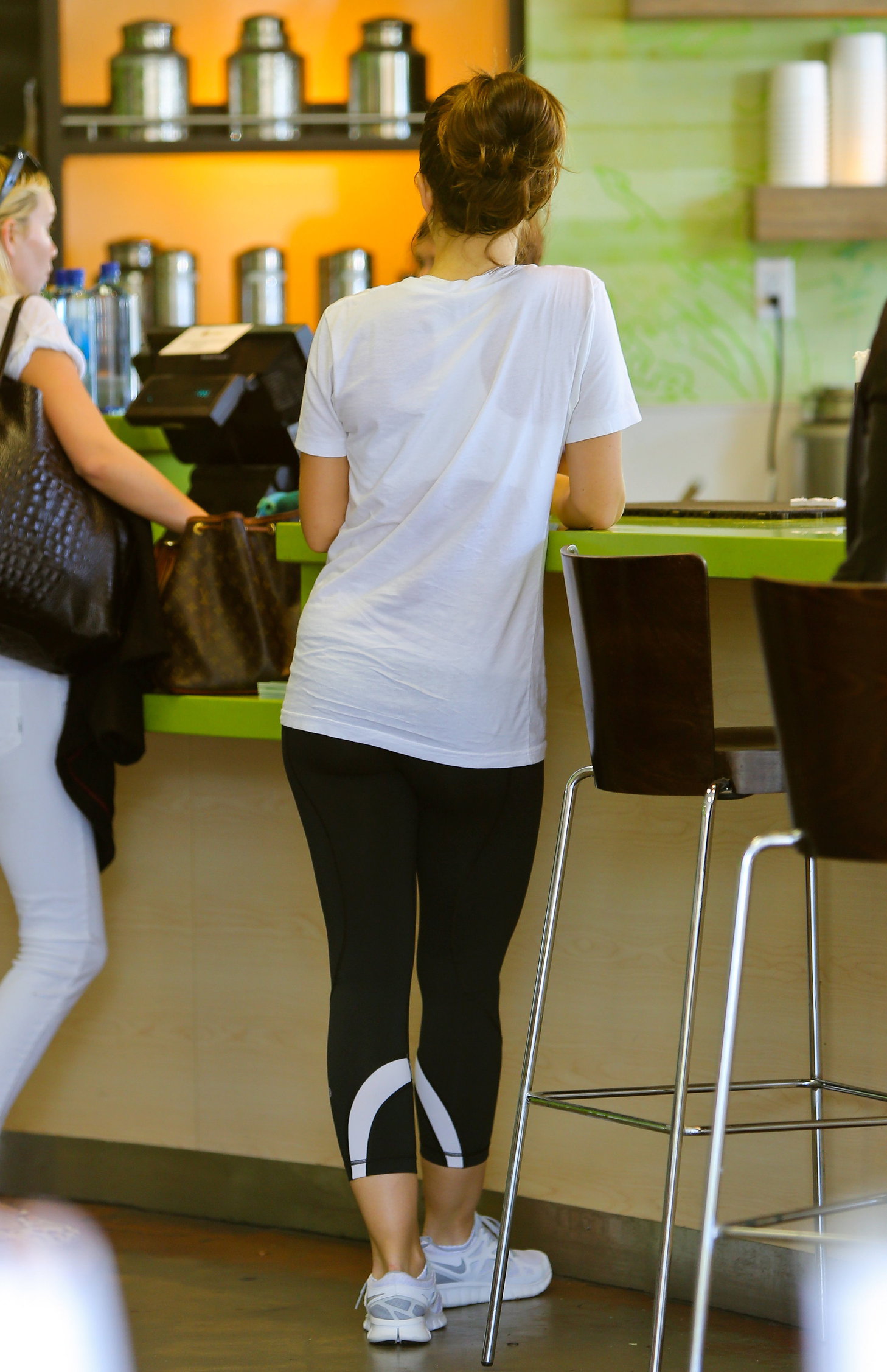 Minka Kelly at Earthbar in West Hollywood 11/9/12