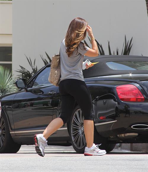 Minka Kelly leaving a hair salon in Los Angeles 13 06 12 
