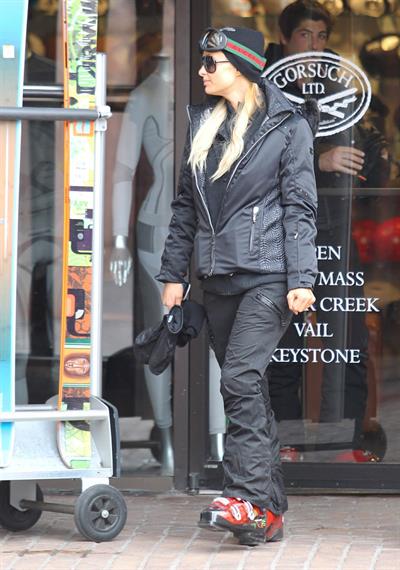 Paris Hilton enjoying a day in the mountains of Aspen December 18, 2012 