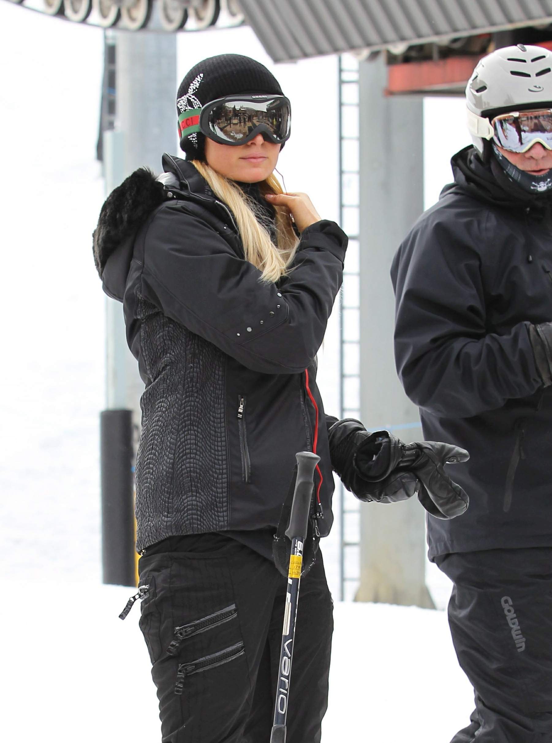 Paris Hilton enjoying a day in the mountains of Aspen December 18, 2012 