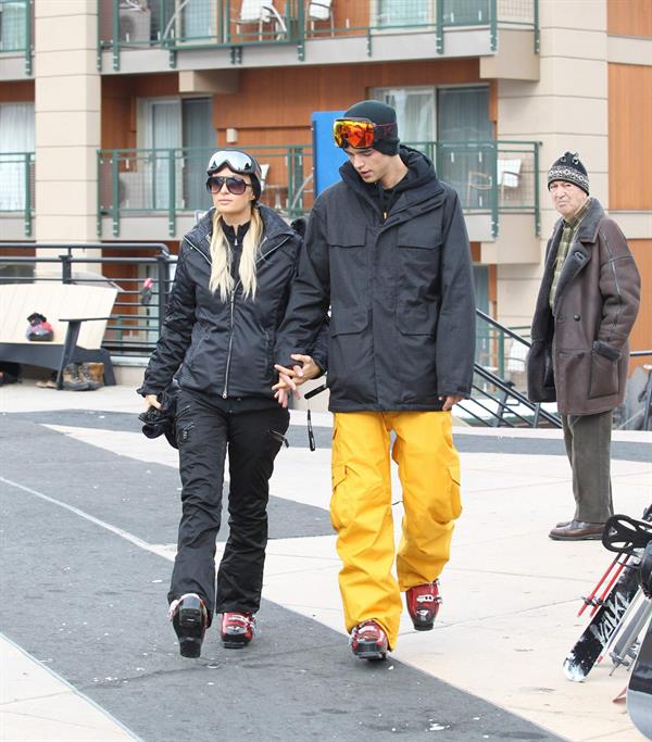 Paris Hilton enjoying a day in the mountains of Aspen December 18, 2012 