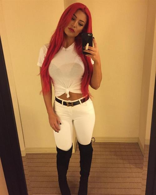 Natalie Eva Marie taking a selfie