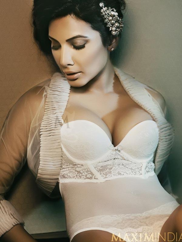 Adhya Shetty in lingerie