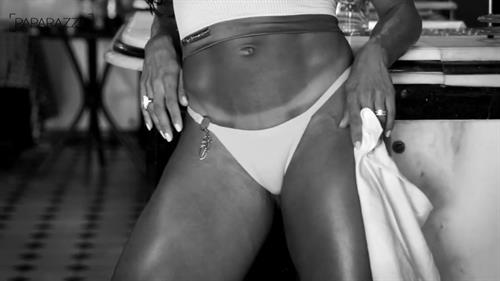 Gracyane Barbosa Renata Santos Ensaio Paparazzo