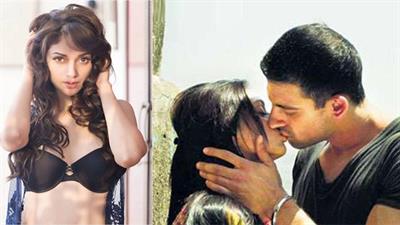 Aditi Rao Hydari in lingerie