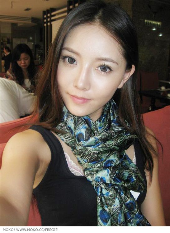 Miranda Zhao Yu Fei taking a selfie