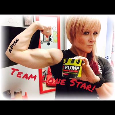 Amanda Michelle Folstad Ptak taking a selfie