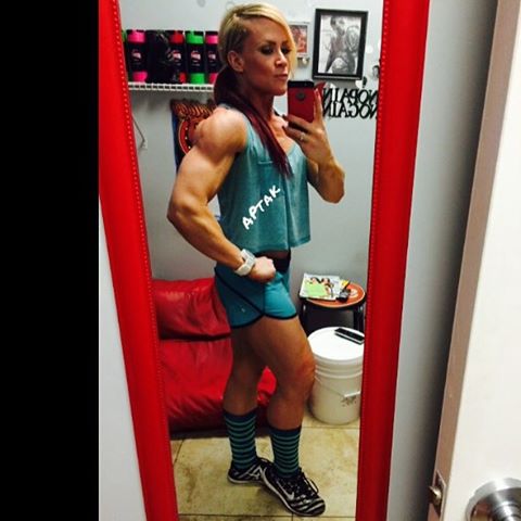 Amanda Michelle Folstad Ptak taking a selfie