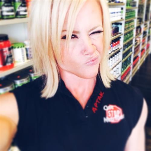 Amanda Michelle Folstad Ptak taking a selfie