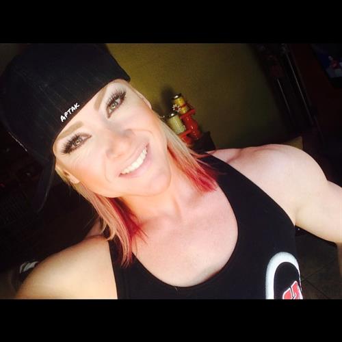 Amanda Michelle Folstad Ptak taking a selfie