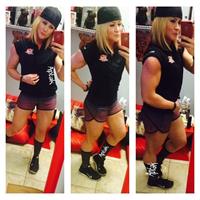 Amanda Michelle Folstad Ptak taking a selfie